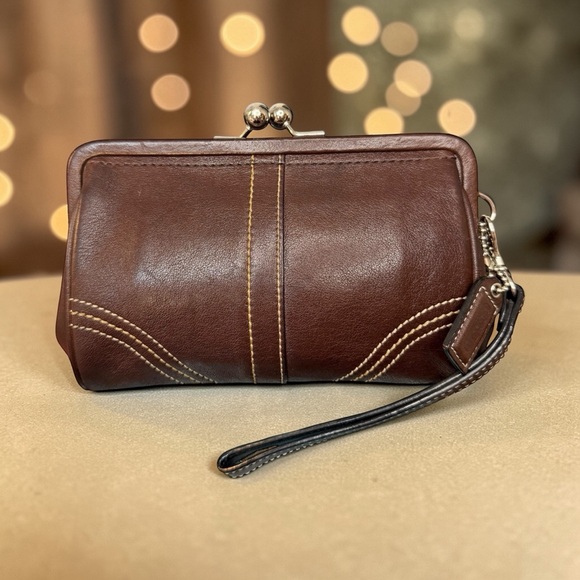 Coach Handbags - Coach Soho Framed Kisslock Wristlet     (A502)